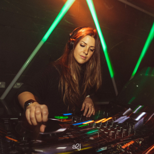Orange Yard London - LORRAINNE Music